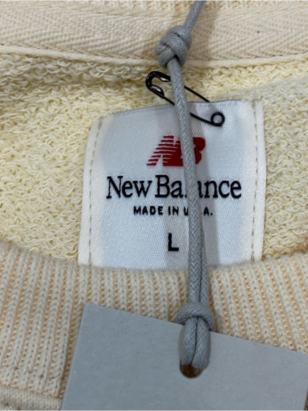 New Balance Made in USA Core Crewneck Sweatshirt Calcium Color Men’s  Size L NEW - Picture 5 of 8